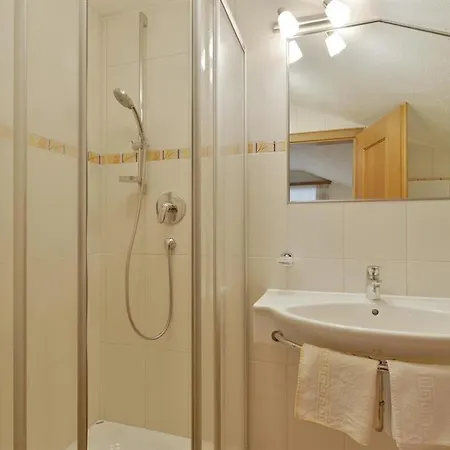 Πανσιόν Gaestehaus Hoamatl Ohne Fruehstueck Mayrhofen